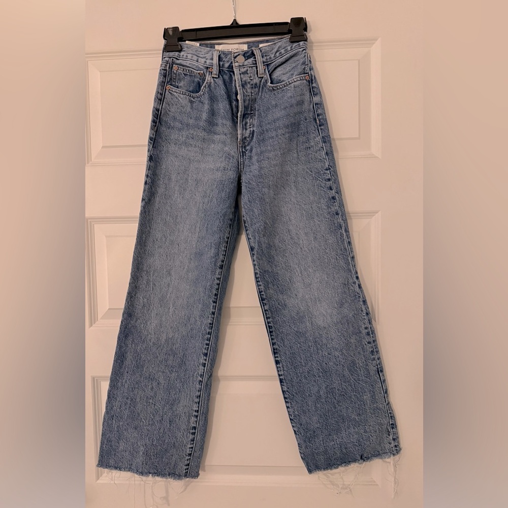 Aritzia Denim Forum The Farrah High Rise Wide Leg Jeans 28L with Raw Hem